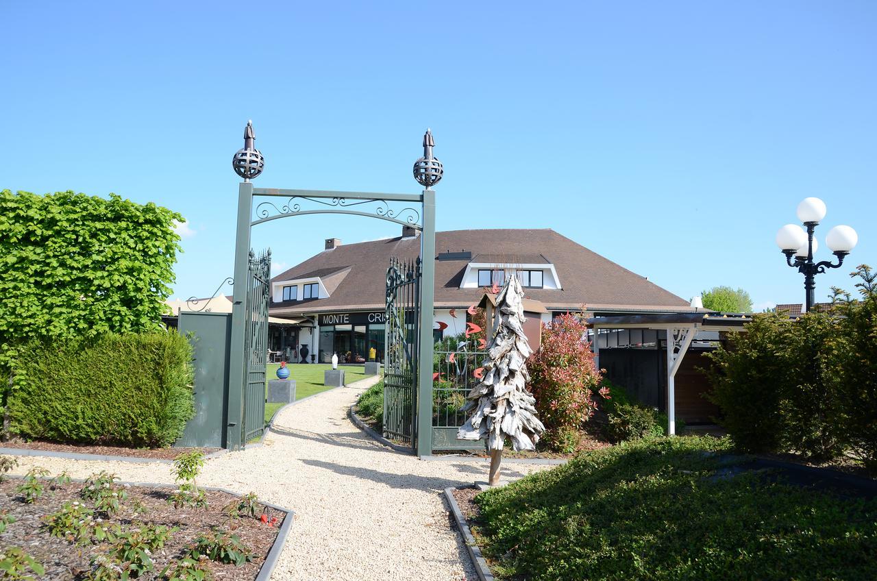 Hotel Monte Cristo Hoeselt エクステリア 写真